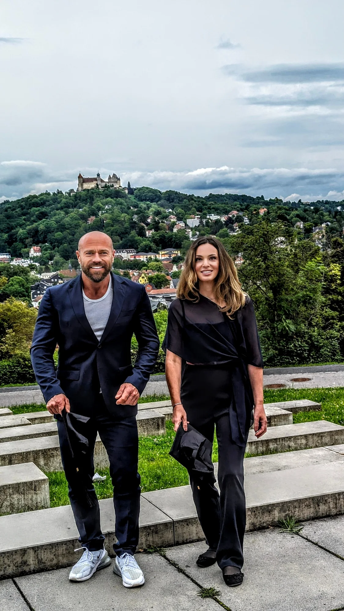 Stefan und Ludmilla König gemeinsam nach ihrem Abschluss in Coburg